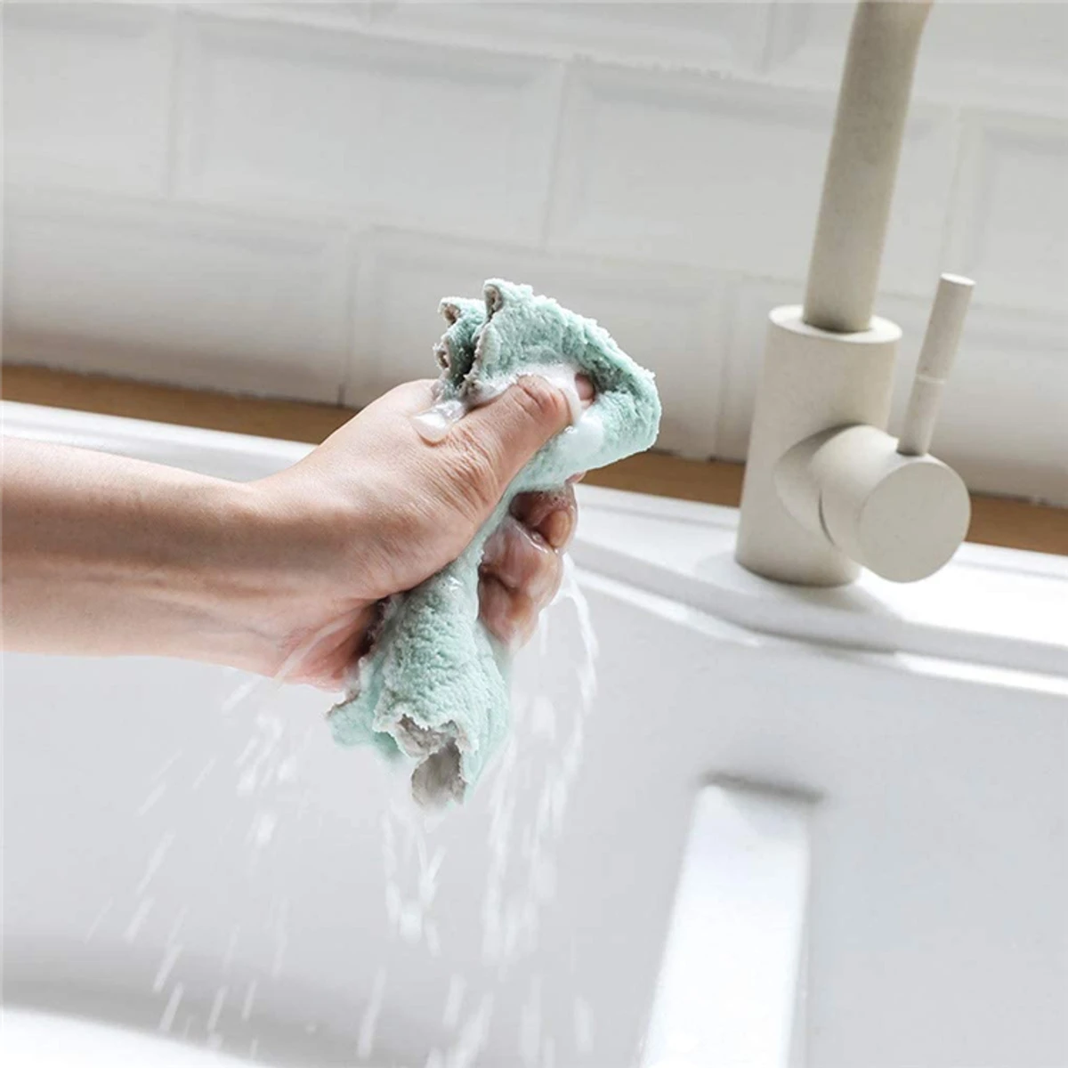 LMETJMA 10pcs Kitchen Cloth Dish Towels Super Absorbent Coral Velvet Dishtowels Nonstick Oil Washable Fast Drying JT224